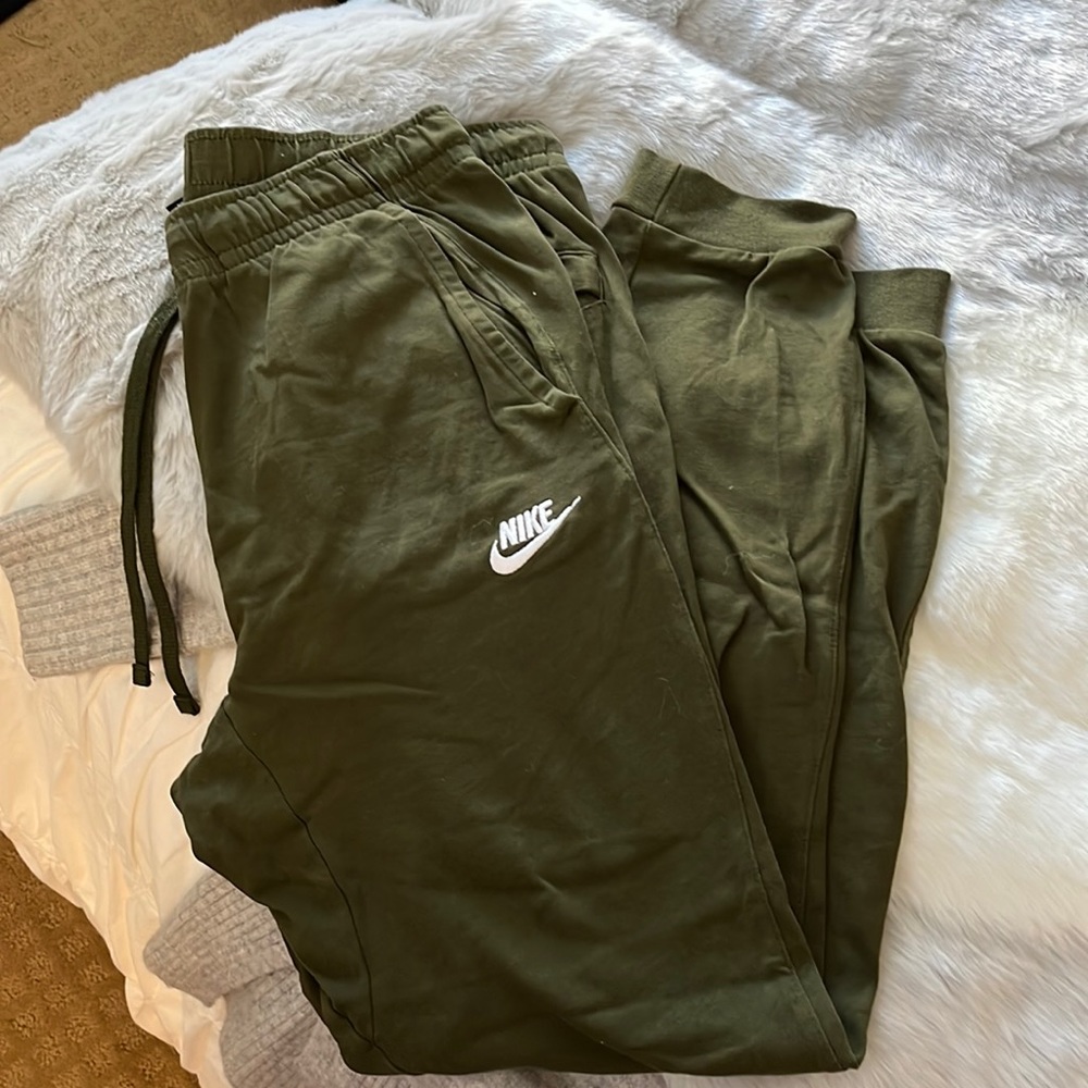 Brand new Nike joggers